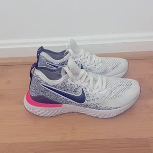 Nike Epic React Flyknit Oreo Pink